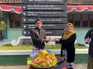 Read more about the article SMPN 15 Yogyakarta Rayakan Ulang Tahun Ke-49 dengan Semarak Acara Seni dan Budaya